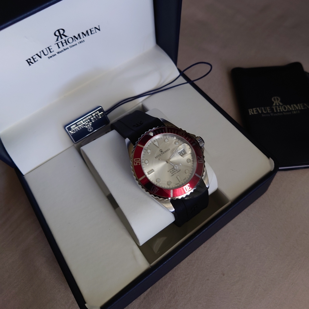 Men watch, Revue Thommen